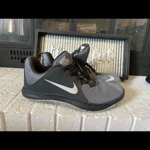 Men’s Basketball Shoe